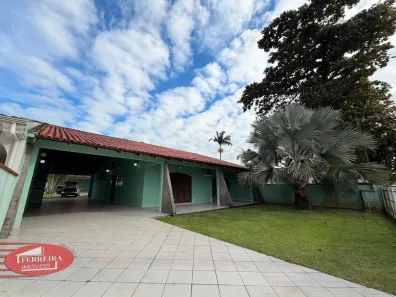 Casa com 5 Quartos para alugar, 250m² no Cohapar, Guaratuba
