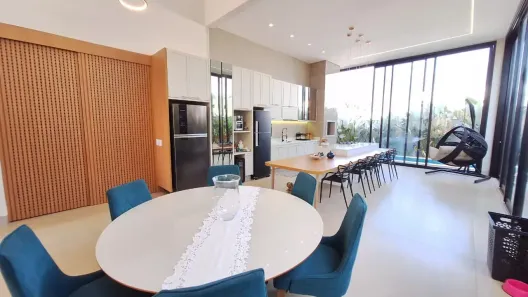 Casa de Condomínio com 4 Quartos à venda, 280m² no Granja Marileusa, Uberlândia
