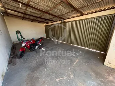 Casa com 3 Quartos para alugar, 60m² no Jardim das Palmeiras, Uberlândia