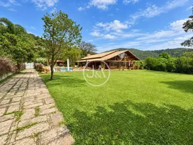 Casa com 7 Quartos à venda, 450m² no Nogueira, Petrópolis