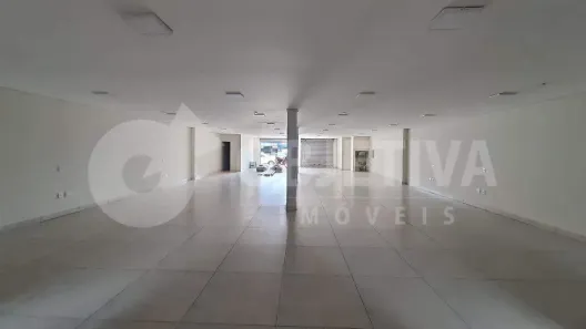 Ponto Comercial para alugar, 500m² no Nossa Senhora Aparecida, Uberlândia