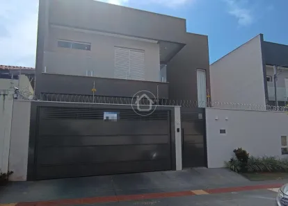 Sobrado com 3 Quartos à venda, 170m² no Jardim TV Morena, Campo Grande
