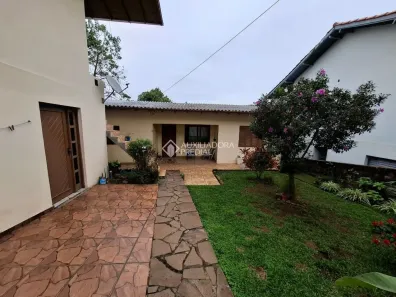 Casa com 2 Quartos à venda, 136m² no São Jorge, Novo Hamburgo