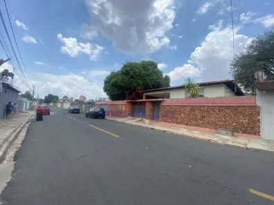 Casa com 5 Quartos à venda, 253m² no Planalto, Teresina