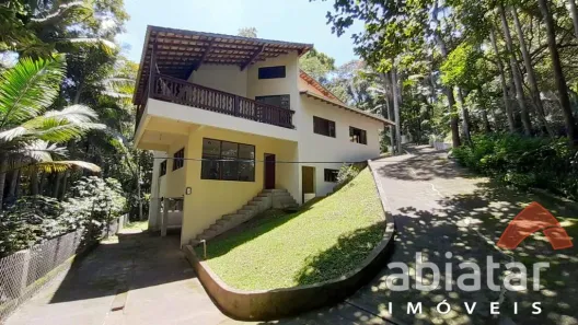 Sobrado com 3 Quartos à venda, 340m² no Condomínio Iolanda, Taboão da Serra