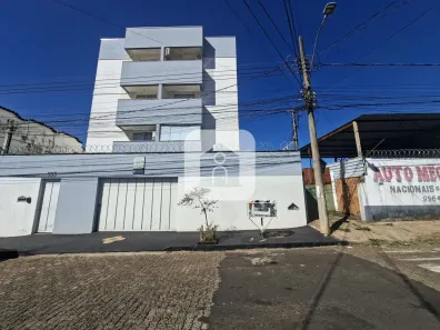 Apartamento com 2 Quartos para alugar, 49m² no Tubalina, Uberlândia