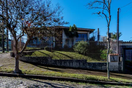 Casa com 4 Quartos à venda, 266m² no Vila Assunção, Porto Alegre