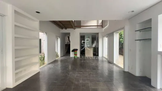 Casa com 3 Quartos à venda, 335m² no Jardim Leonor, São Paulo