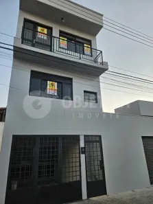 Imóvel Comercial com 3 Quartos à venda, 107m² no Nossa Senhora Aparecida, Uberlândia