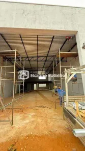 Galpão/Depósito/Armazém à venda, 295m² no Jardim Holanda, Uberlândia