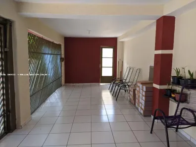 Casa com 3 Quartos à venda, 204m² no Jardim Bela Vista, Presidente Prudente