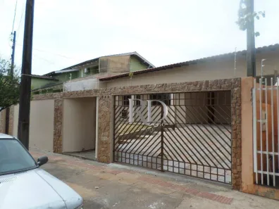 Casa com 3 Quartos à venda, 186m² no Alpes, Londrina