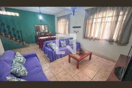 Casa com 3 Quartos à venda, 190m² no Carlos Prates, Belo Horizonte