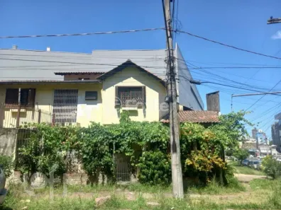 Casa com 3 Quartos à venda, 109m² no Azenha, Porto Alegre