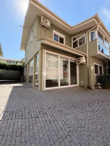 Casa de Condomínio com 3 Quartos à venda, 137m² no Barra da Lagoa, Florianópolis