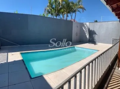Casa com 3 Quartos à venda, 220m² no Cidade Jardim, Uberlândia