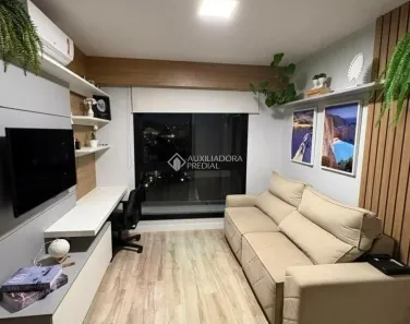 Apartamento com 1 Quarto à venda, 41m² no Jardim do Salso, Porto Alegre
