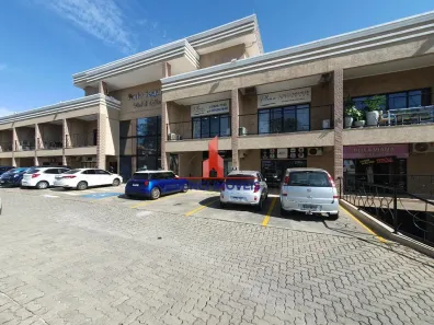 Sala Comercial à venda, 38m² no Chácaras Silvania, Valinhos