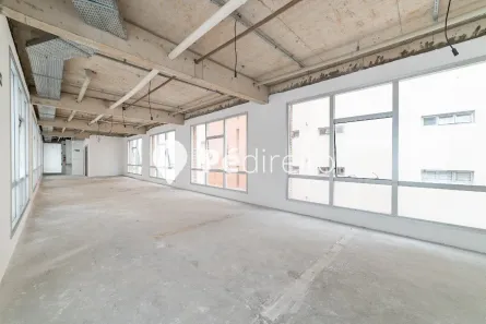Prédio Comercial para alugar, 1600m² no Vila Nova Conceição, São Paulo
