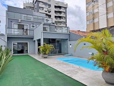 Sobrado com 5 Quartos à venda, 300m² no Centro, Matinhos