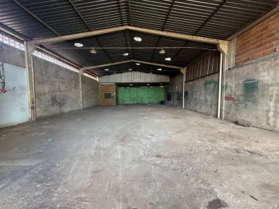 Galpão/Depósito/Armazém para alugar, 315m² no Vila Maria, Rio Verde