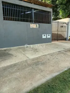 Casa com 2 Quartos para alugar, 75m² no Vila Moreninha II, Campo Grande