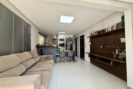 Casa com 5 Quartos à venda, 237m² no Águas Claras, Brusque