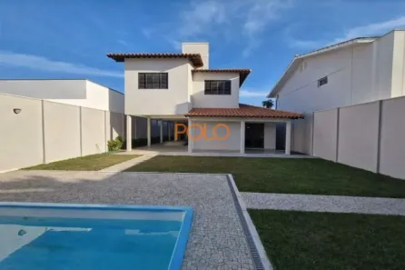 Casa com 3 Quartos para alugar, 262m² no Jardim Karaíba, Uberlândia