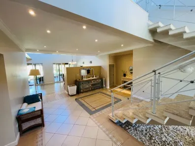 Casa de Condomínio com 5 Quartos à venda, 600m² no Jardim Acapulco, Guarujá