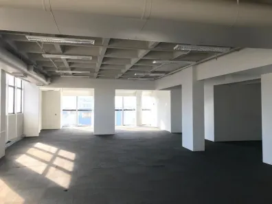 Sala Comercial para alugar, 280m² no Centro Histórico, Porto Alegre