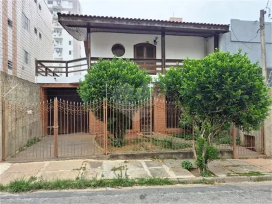Casa com 3 Quartos à venda, 385m² no Vila Jardini, Sorocaba