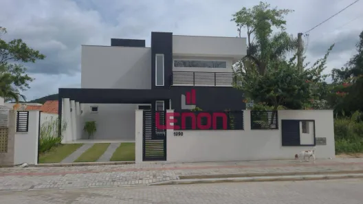 Casa com 2 Quartos à venda, 175m² no Mariscal, Bombinhas