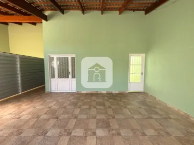 Casa com 4 Quartos para alugar, 140m² no Pampulha, Uberlândia