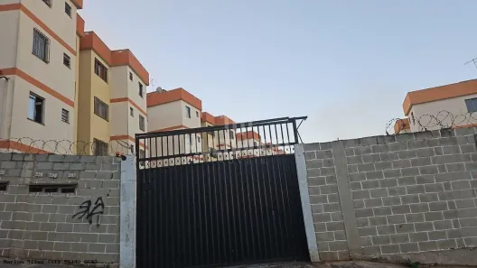 Apartamento com 2 Quartos para alugar, 45m² no São Benedito, Santa Luzia