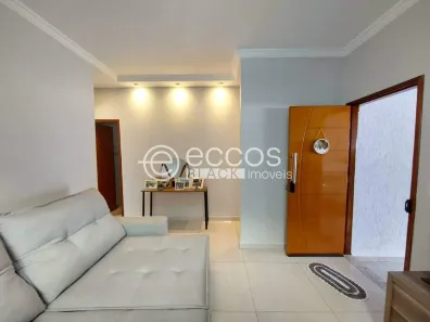 Casa com 2 Quartos à venda, 170m² no Chácaras Tubalina e Quartel, Uberlândia