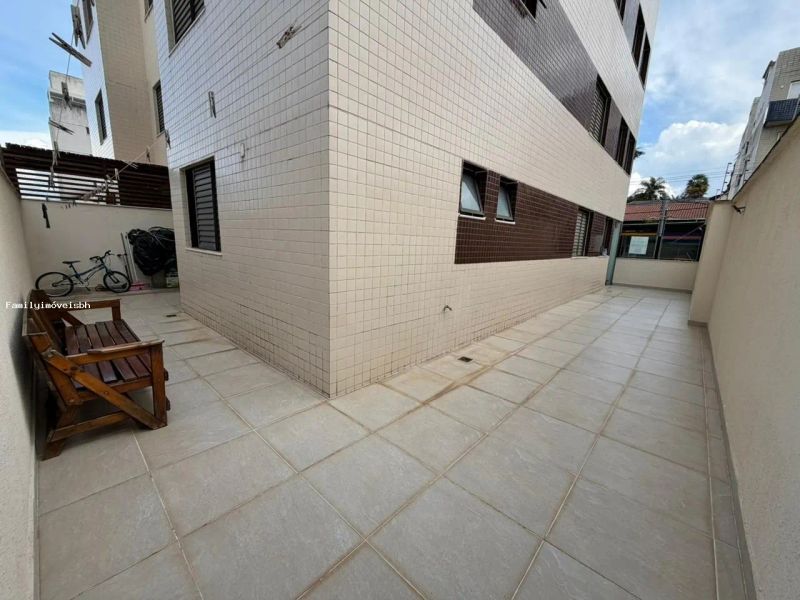 Apartamento com 3 quartos — Sagrada Família, Belo Horizonte