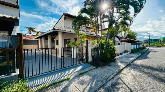 Casa de Condomínio com 3 Quartos à venda, 350m² no Centro, Lauro de Freitas