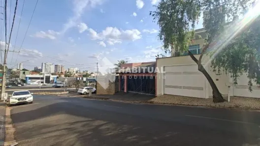 Imóvel Comercial com 5 Quartos para alugar, 520m² no Fundinho, Uberlândia