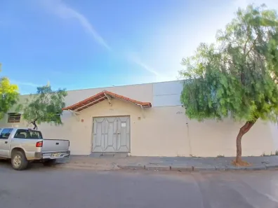 Prédio Comercial para alugar, 120m² no Santa Rita I, Montes Claros