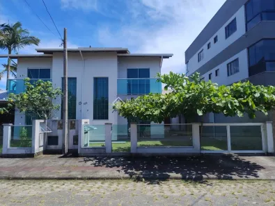 Casa com 2 Quartos à venda, 108m² no Praia do Sonho, Palhoça