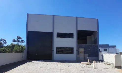 Galpão/Depósito/Armazém para alugar, 380m² no Sertão do Maruim, São José