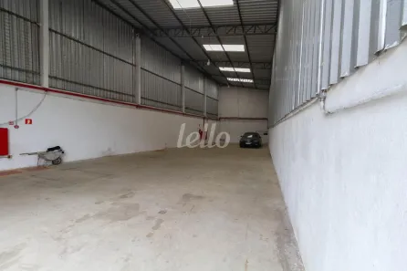Galpão/Depósito/Armazém para alugar, 800m² no Jardim Arpoador, São Paulo