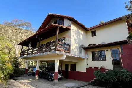 Casa com 5 Quartos à venda, 226m² no Itaipava, Petrópolis
