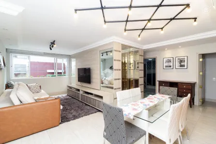Apartamento com 3 Quartos para alugar, 190m² no Água Verde, Curitiba