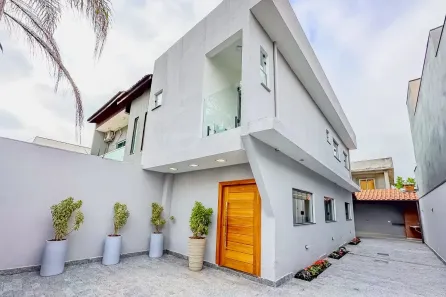 Sobrado com 3 Quartos à venda, 250m² no Jundiapeba, Mogi das Cruzes