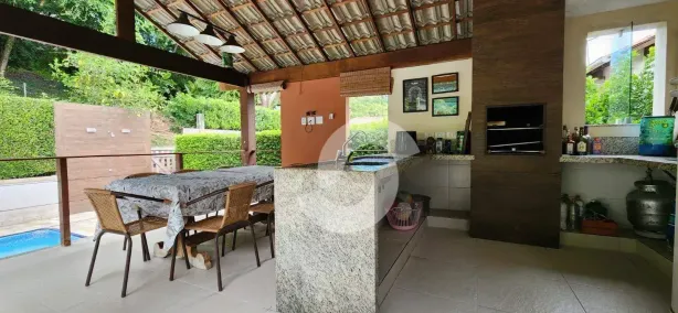 Casa de Condomínio com 4 Quartos à venda, 200m² no Vila Progresso, Niterói