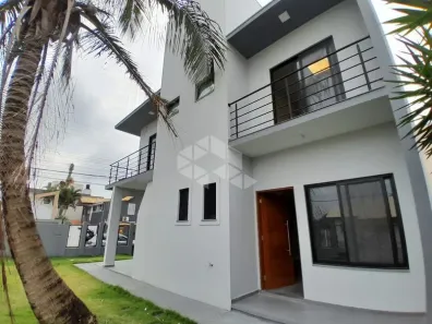 Casa com 3 Quartos para alugar, 143m² no Carianos, Florianópolis