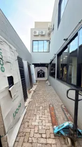 Ponto Comercial para alugar, 296m² no Jardim Karaíba, Uberlândia