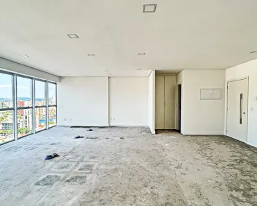 Sala Comercial para alugar, 118m² no América, Joinville