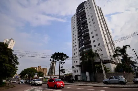 Apartamento com 3 Quartos para alugar, 72m² no Alto da Glória, Curitiba